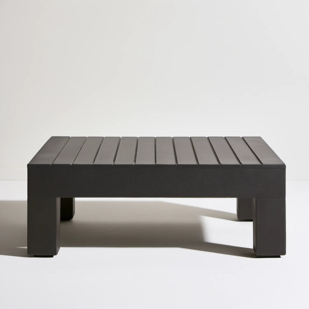 Niski stolik ogrodowy z polipropylenu, czarny, 100 x 60 x 40 cm